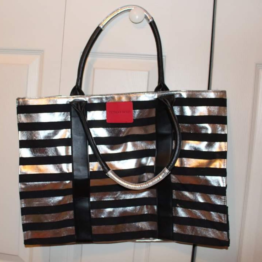 VS Tote